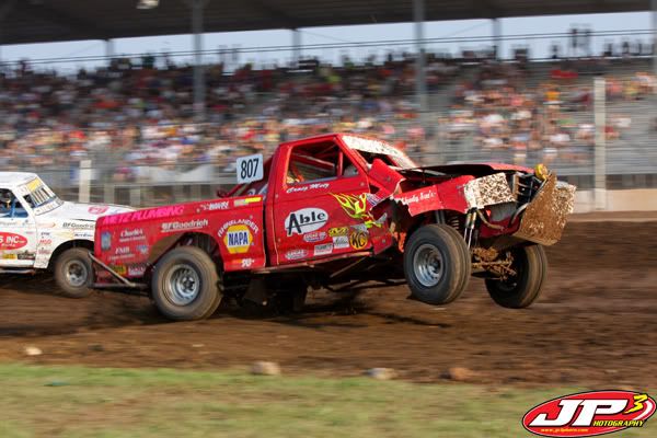 IMAGE: http://i171.photobucket.com/albums/u281/jpyat73/oshkosh/IMG_9251.jpg