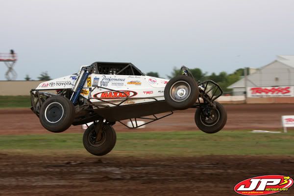 IMAGE: http://i171.photobucket.com/albums/u281/jpyat73/oshkosh/IMG_9373.jpg