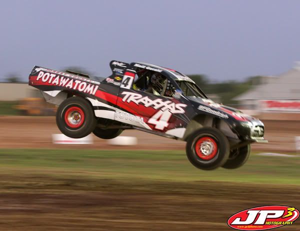 IMAGE: http://i171.photobucket.com/albums/u281/jpyat73/oshkosh/IMG_9453.jpg