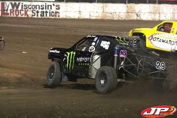 IMAGE: http://i171.photobucket.com/albums/u281/jpyat73/oshkosh/IMG_9506.jpg