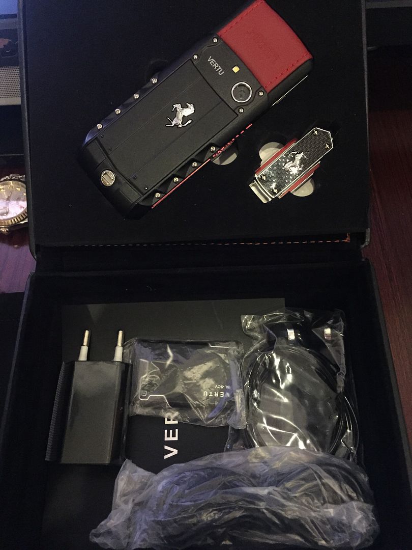 Vertu Ascent X Ferrari replica 1:1 ! - 2