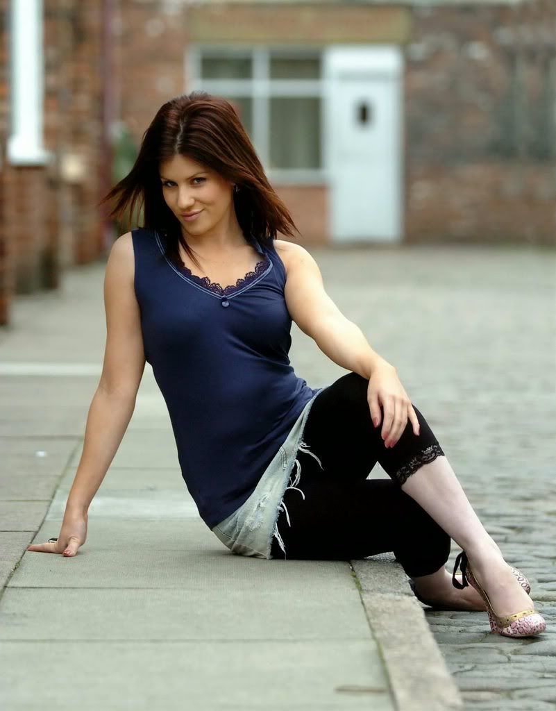 Lucy Evans (born 1985) Lucy Evans (born 1985)