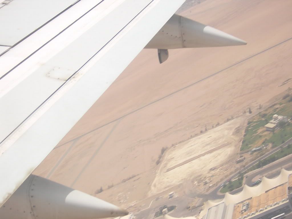 http://i171.photobucket.com/albums/u303/HURGHADATRIP/15TAKEOFF2.jpg
