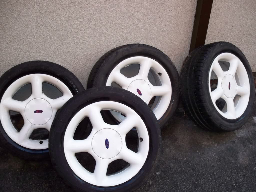 ford escort diamond white gti wheels - EscortEvolution.