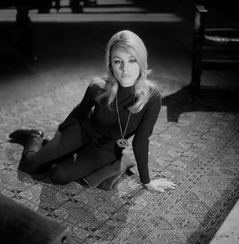 [Image: sharon-tate-05-eye-of-devil-jpgscaled100...1311972493]