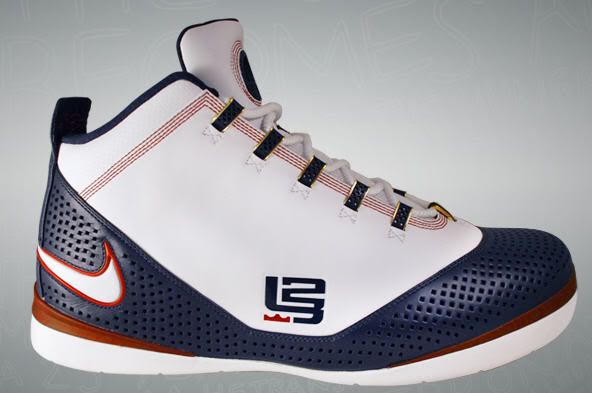 new lebron james basketball shoes