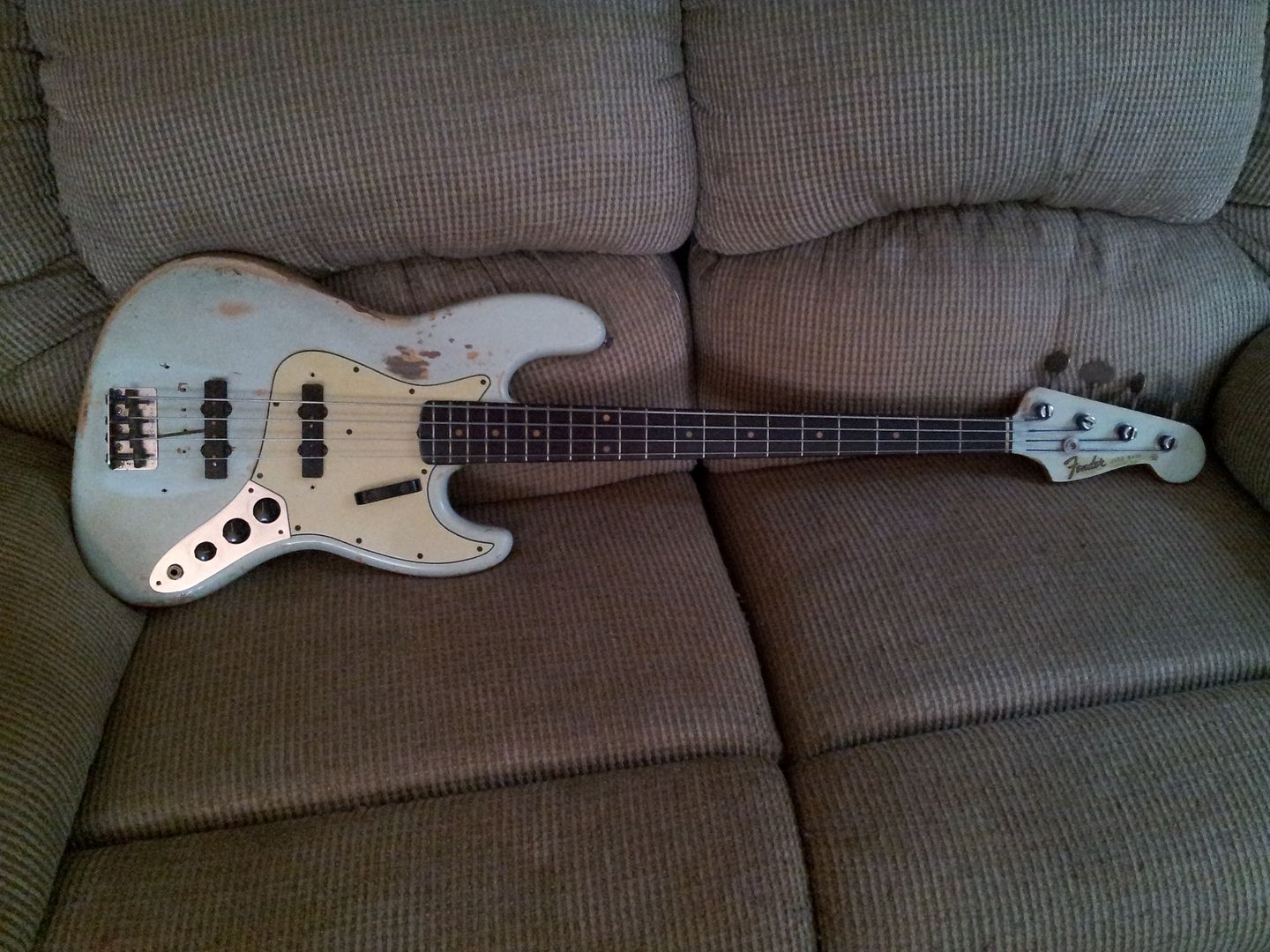 http://i171.photobucket.com/albums/u313/dbwinn/63%20Sonic%20Blue%20Jazz/20120512_115535.jpg