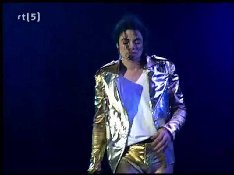 MichaelJacksonHWTLiveInMunichStr-3.jpg