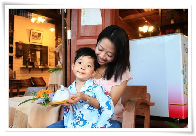 ตลาดน้ำอัมพวา ต่อ