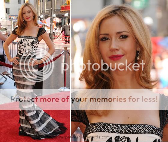 http://i171.photobucket.com/albums/u284/Fashion_Critic_/2008/June%202008/AshleyJonesDaytimeEmmyAwards.jpg