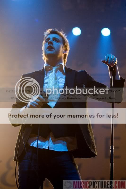 http://i171.photobucket.com/albums/u298/Ainalucky/PB1035_KAISER_CHIEFS_6.jpg