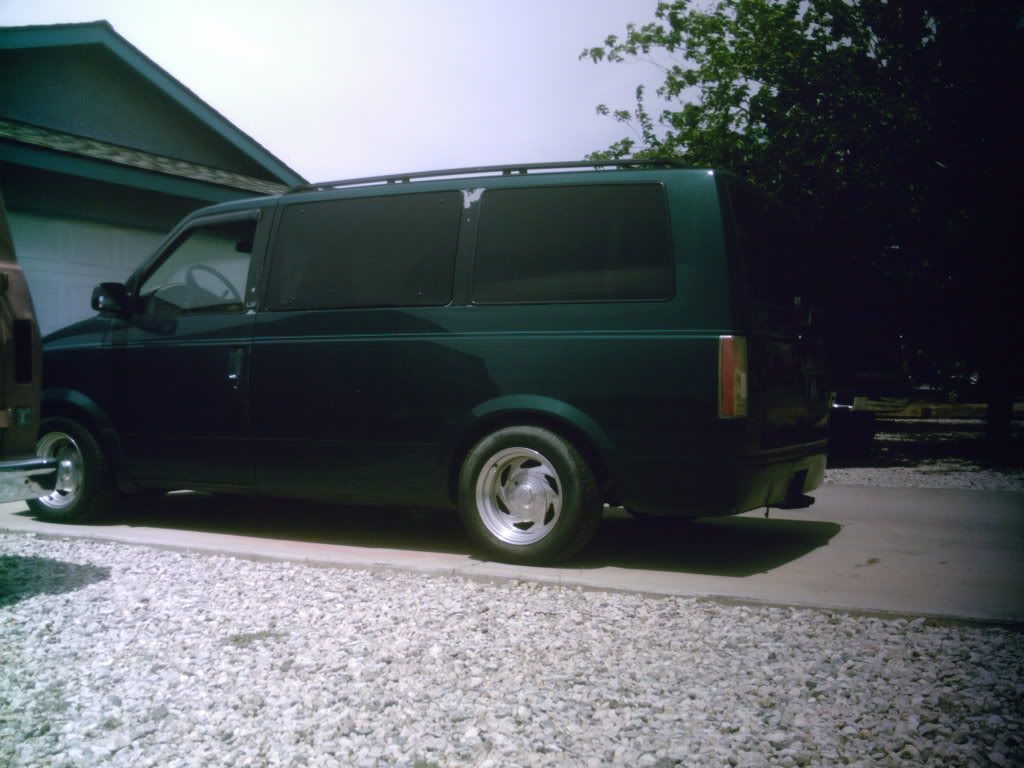 Lowered 96 Astro Van May 2009 Photo by rscamarolover | Photobucket